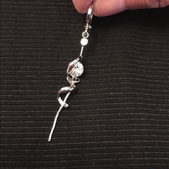 UNIQUELY BEAUTIFUL CUBIC ZIRCONIA EARRINGS 1 left - Picture 6 of 9